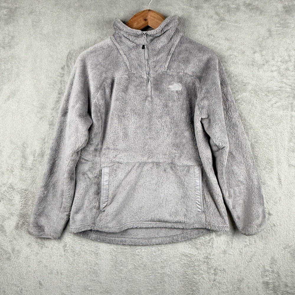 The North Face Women's Light Gray Fleece 1/4 Zip Pullover